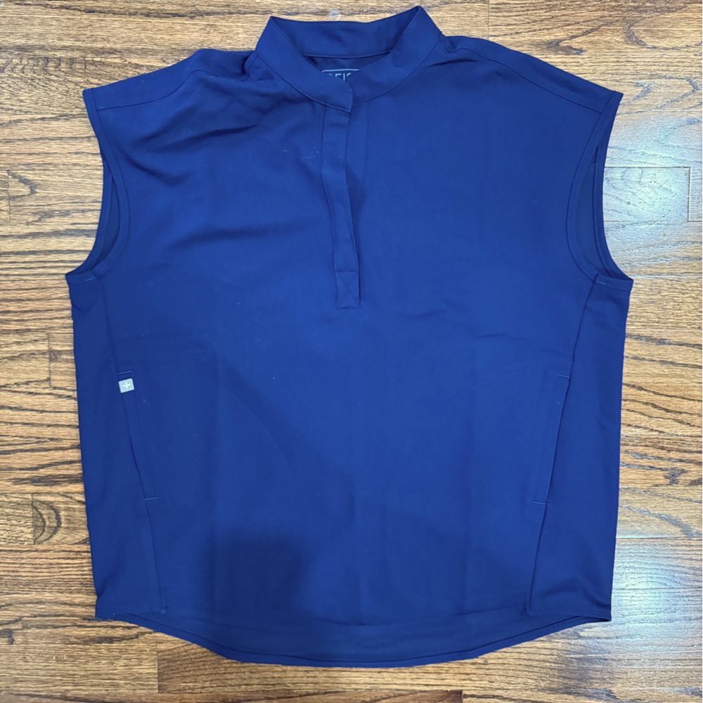 Figs Rafaela navy blue scrub top Small